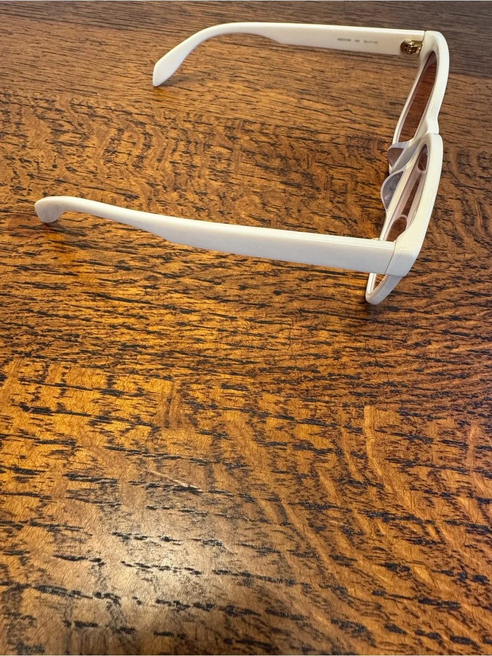 NWOT Alexander McQueen White/Cream Sunglasses with Pink Gradient Lenses